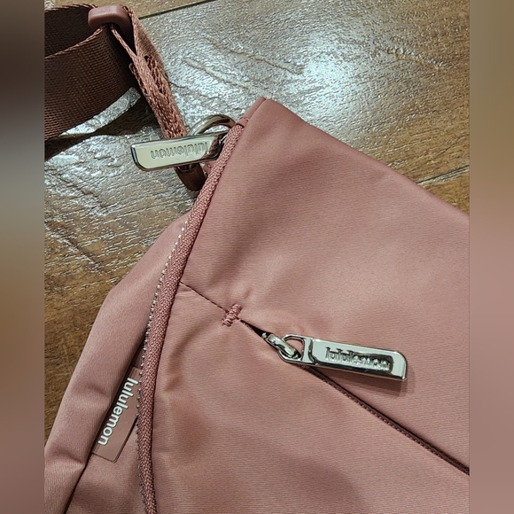 NWT Lululemon All Night Festival Bag, 5L - Picture 5 of 13